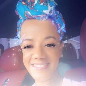 Meet your Posher, Roxana